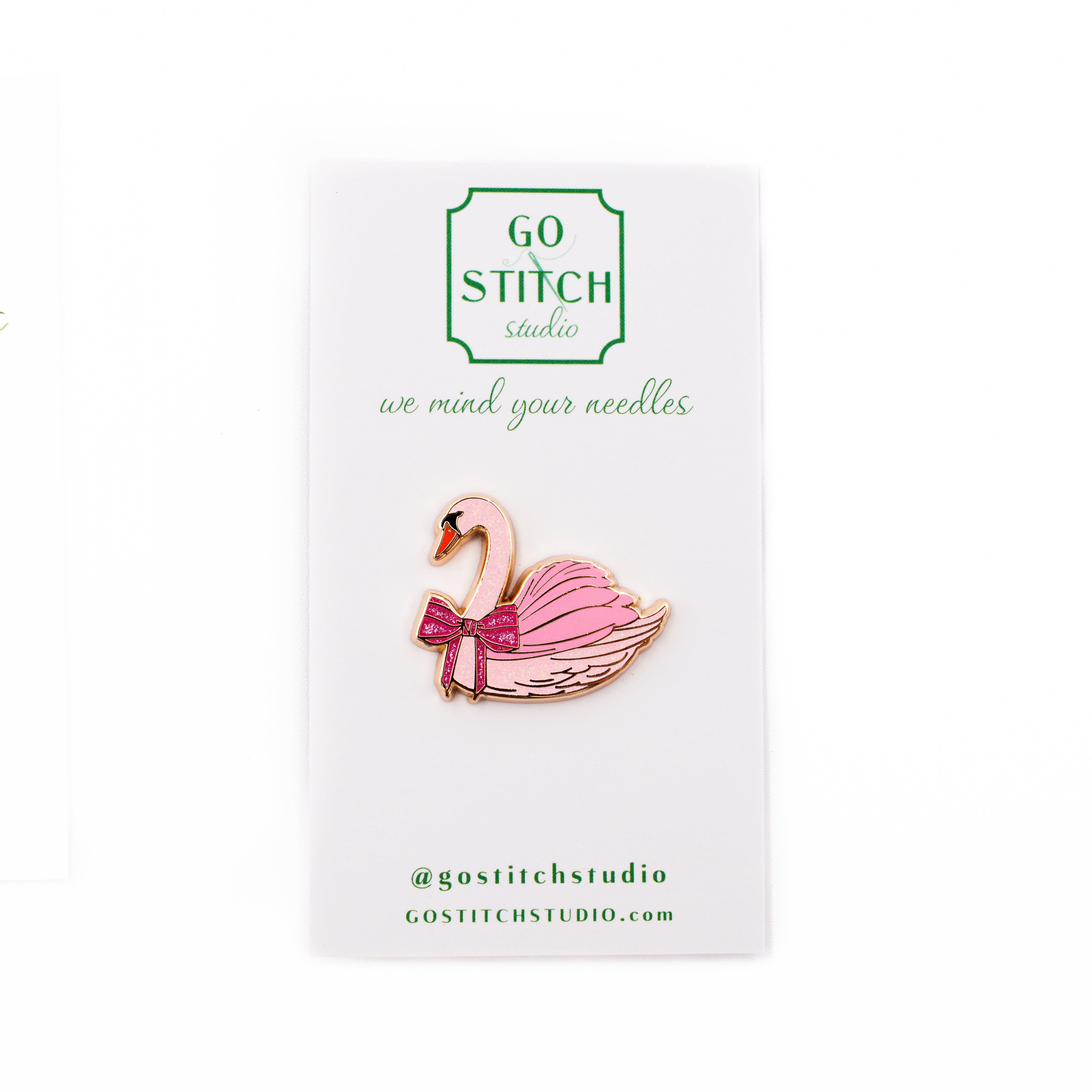Pink Glitter Swan w/ Bow Needle Minder