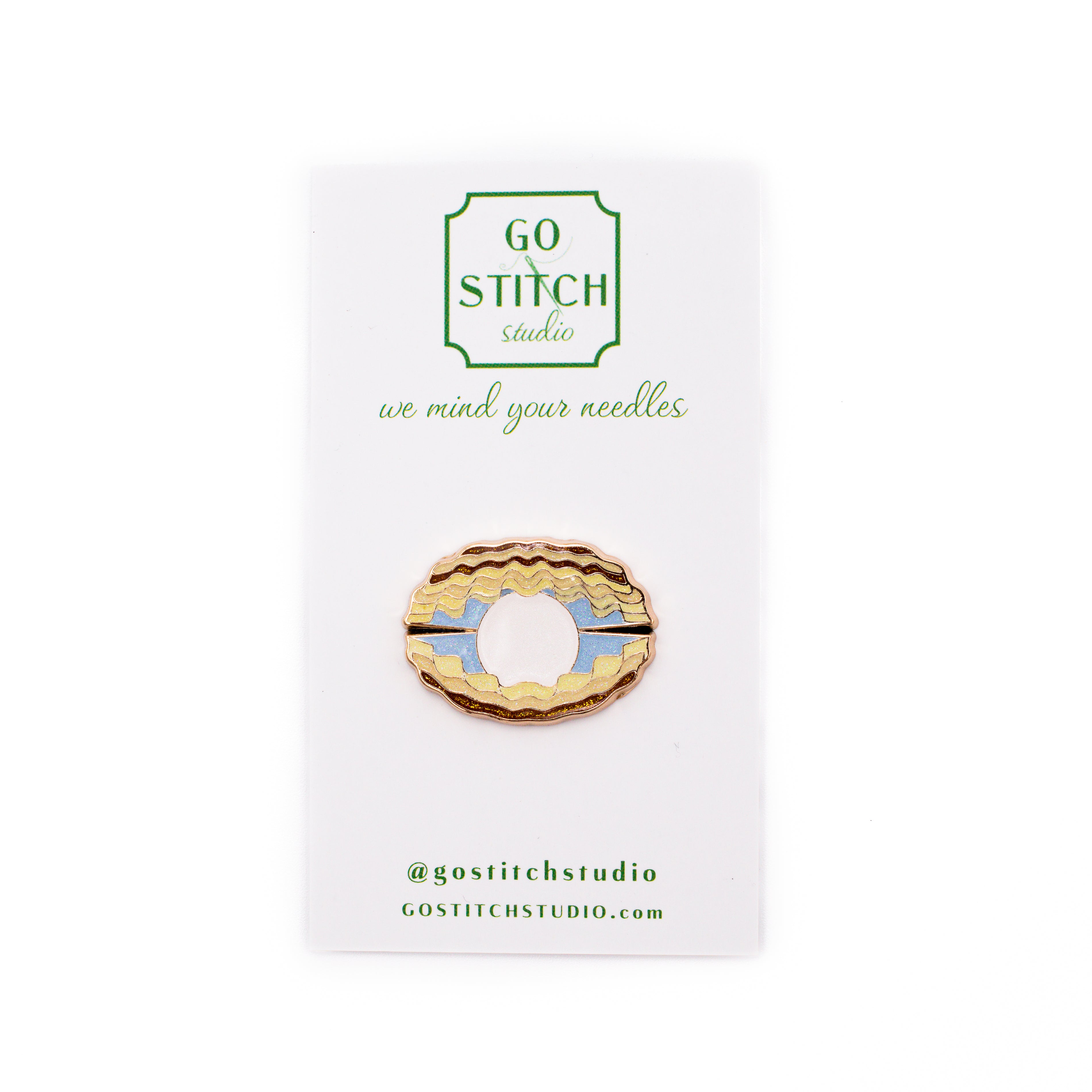 Scallop Pearl Needle Minder