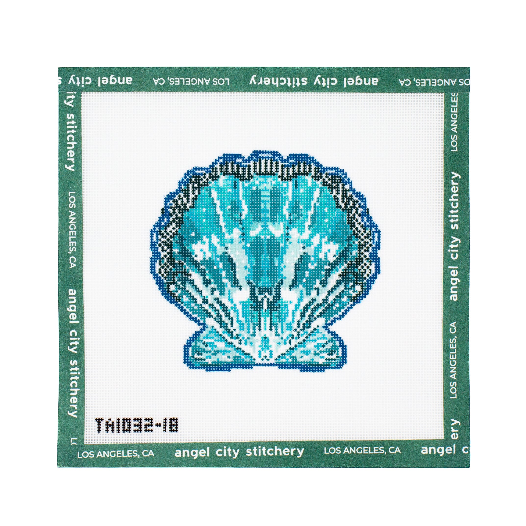 Scallop Ornament (Turquoise)