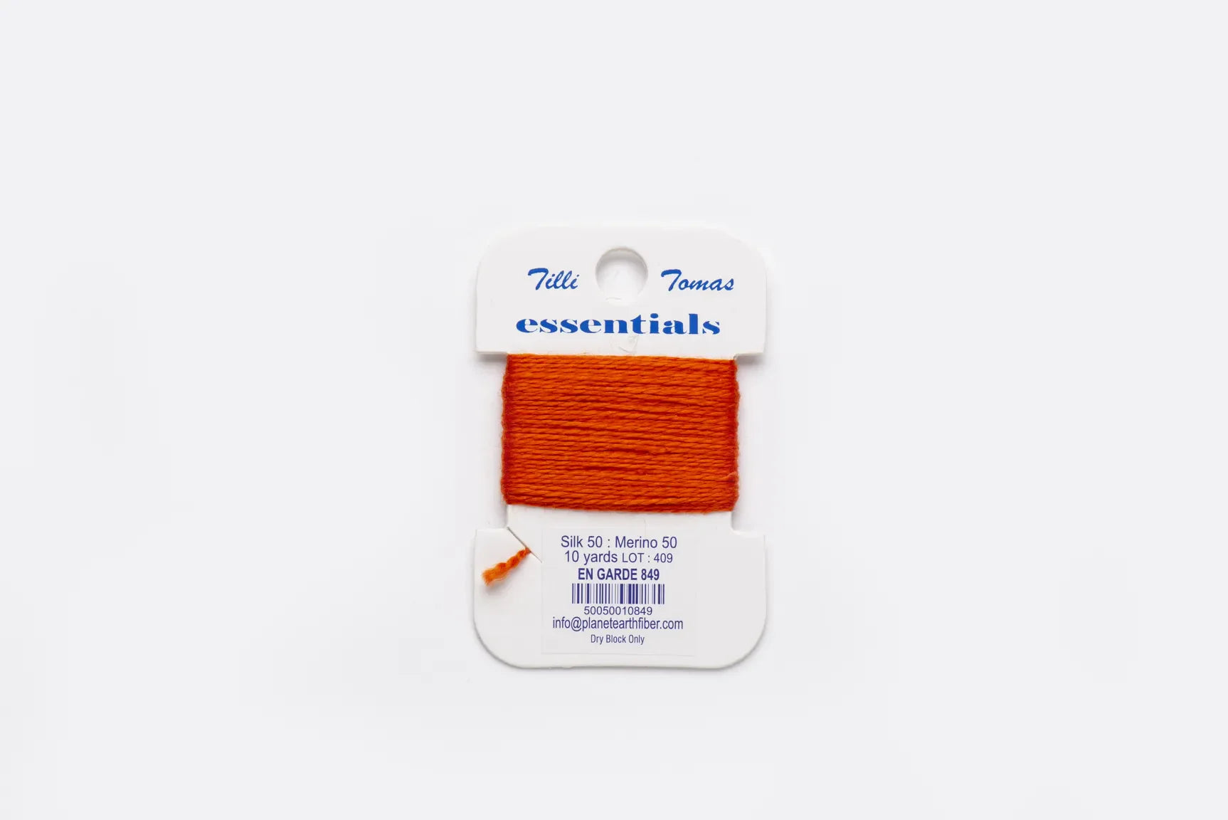Essentials Cards - 849 En Garde — silk card for needlepoint, 18 mesh
