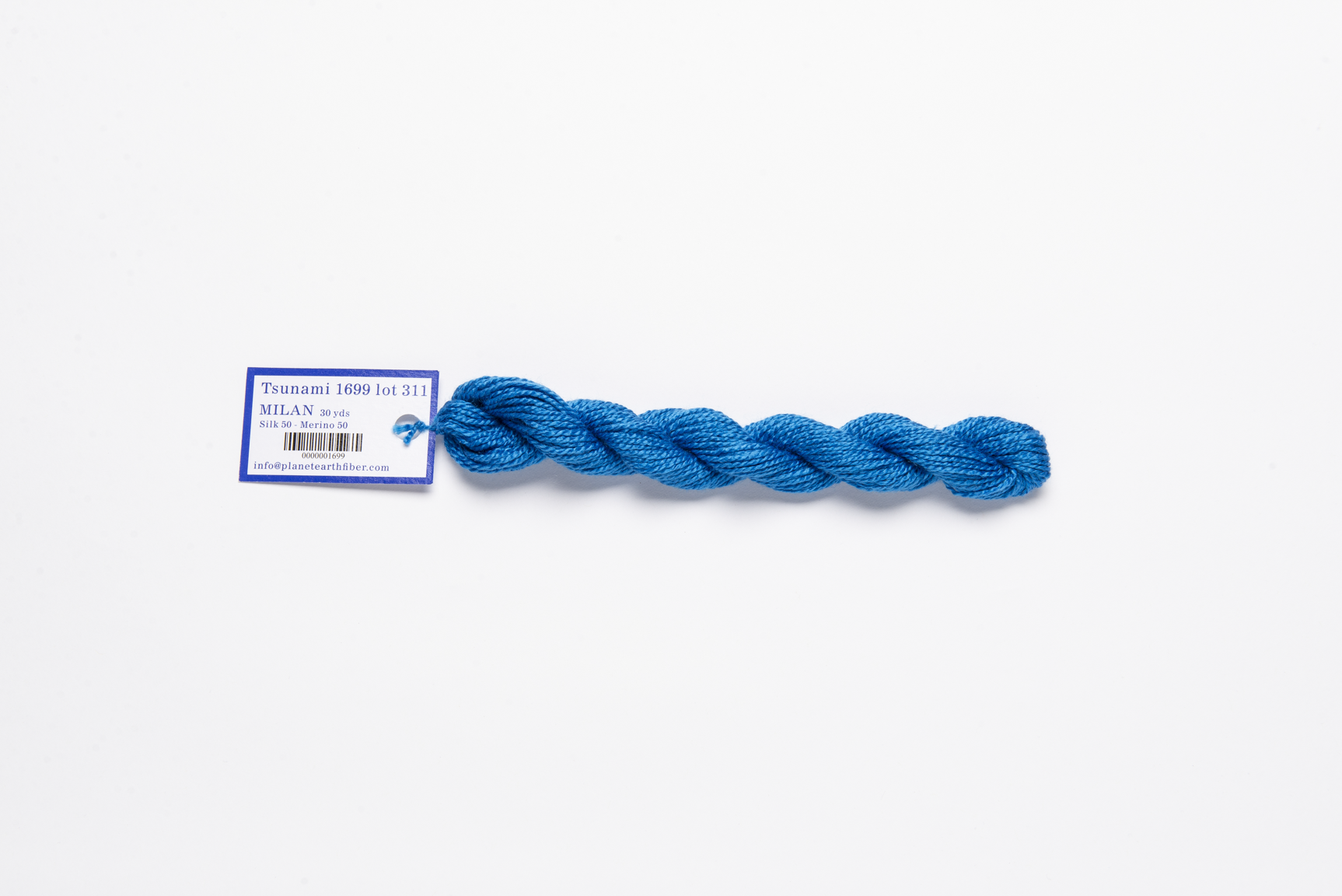 Milan - 1699 Tsunami — silk skein for needlepoint, 13 mesh