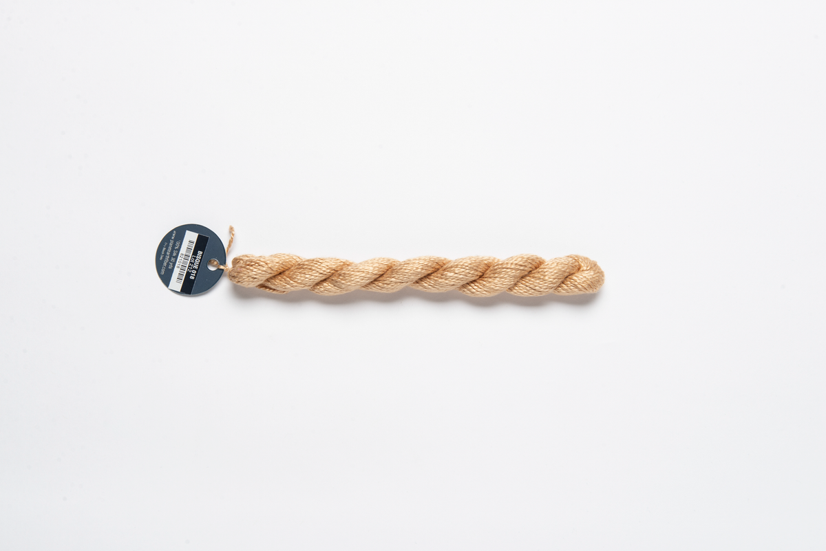 Planet Earth Silk - 018 Bisque — silk skein for needlepoint, 13 mesh