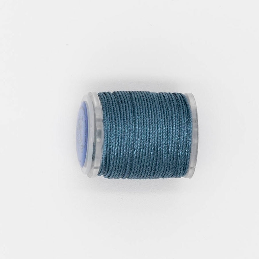 Radiance 13 Classic C526 London Fog — Radiance Metallics thread for needlepoint, 13 mesh