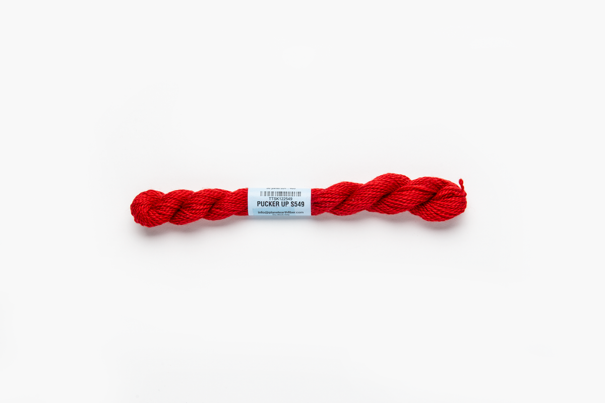 Essentials - 549 Pucker Up — silk skein for needlepoint, 18 mesh