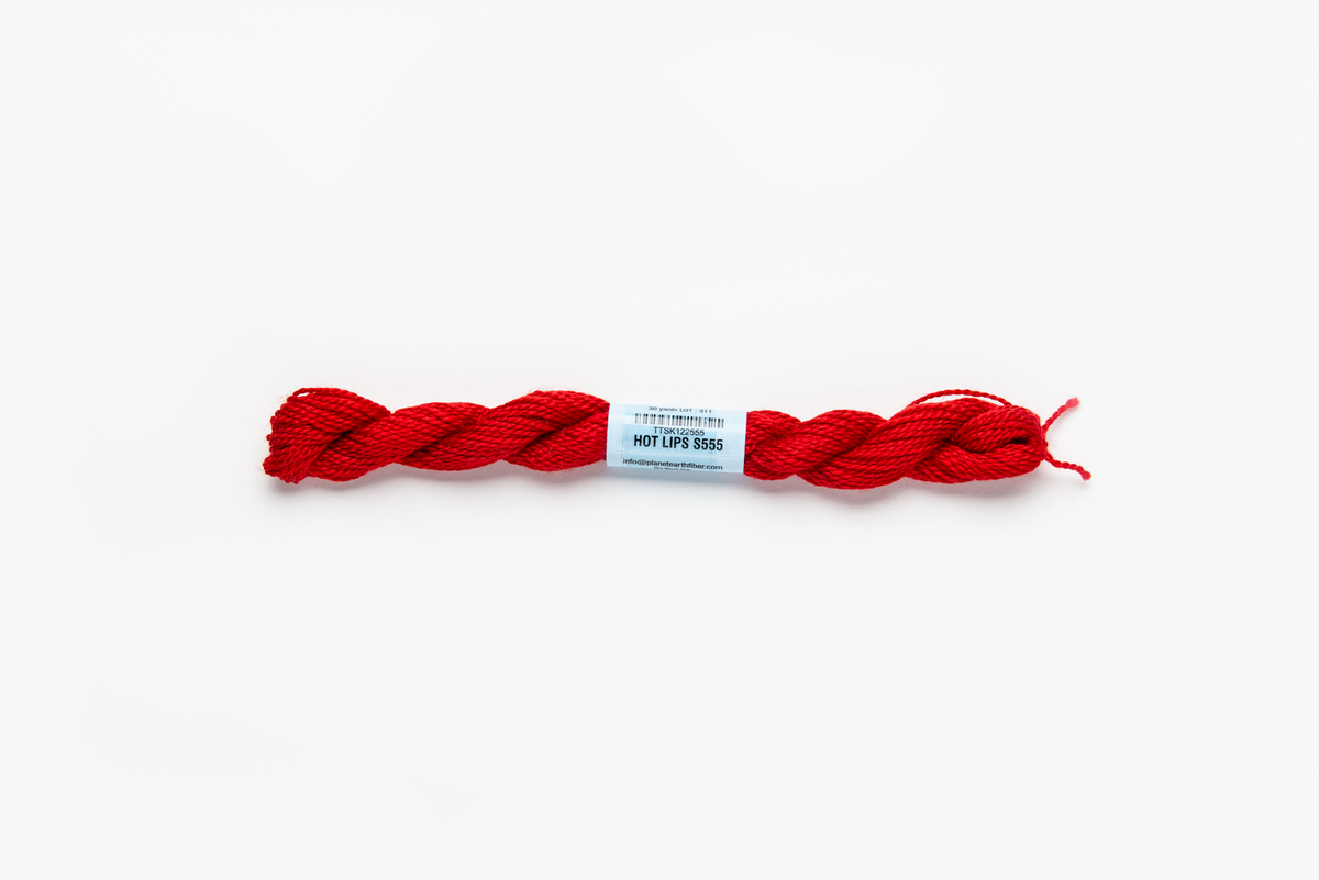 Essentials - 555 Hot Lips — silk skein for needlepoint, 18 mesh