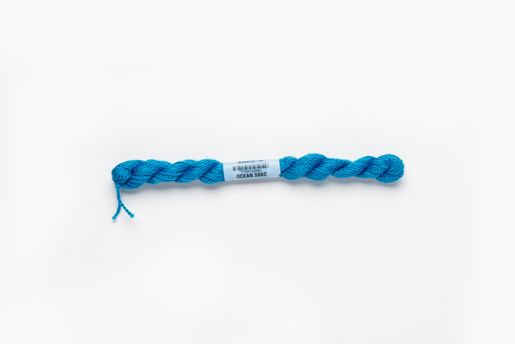 Essentials - 662 Ocean — silk skein for needlepoint, 18 mesh