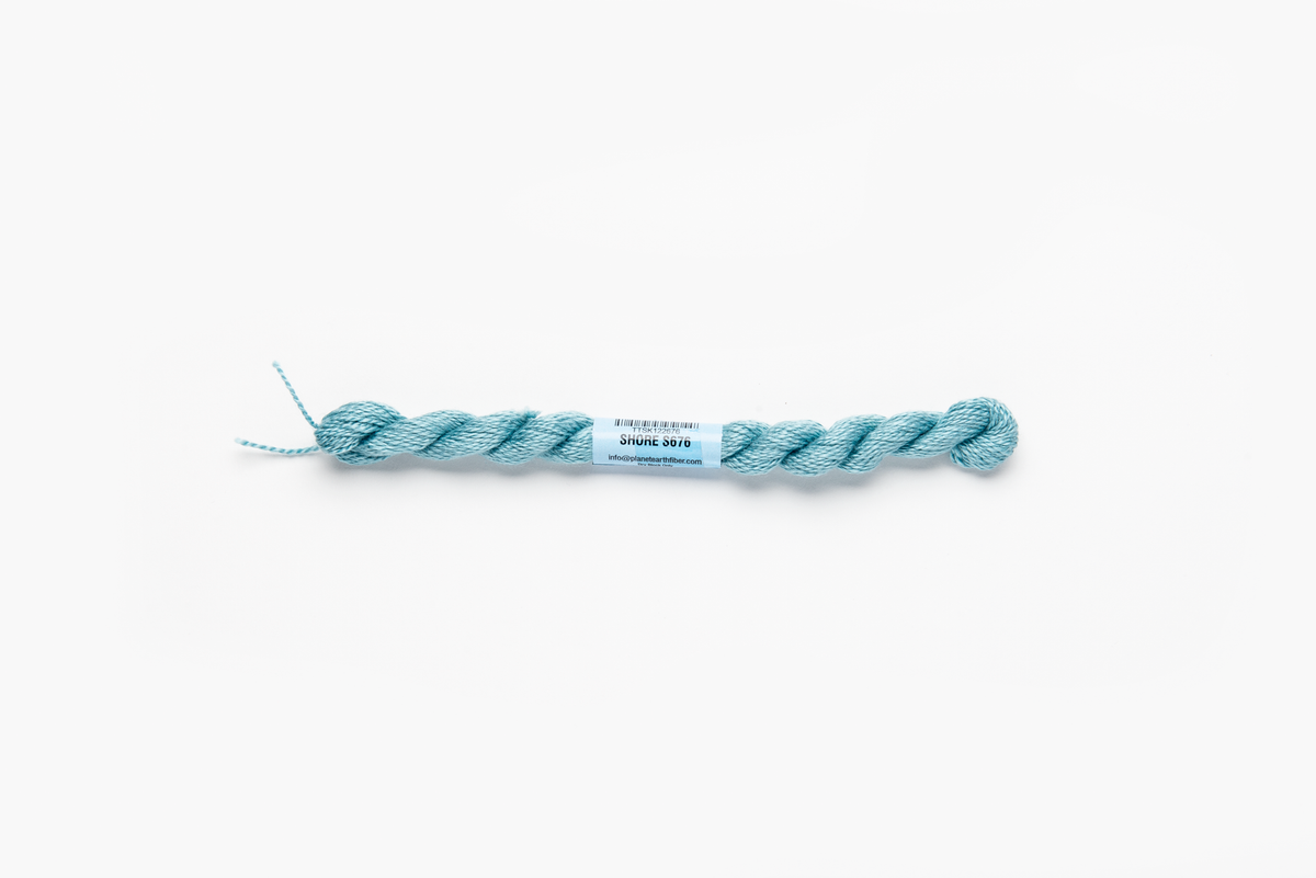 Essentials - 676 Shore — silk skein for needlepoint, 18 mesh