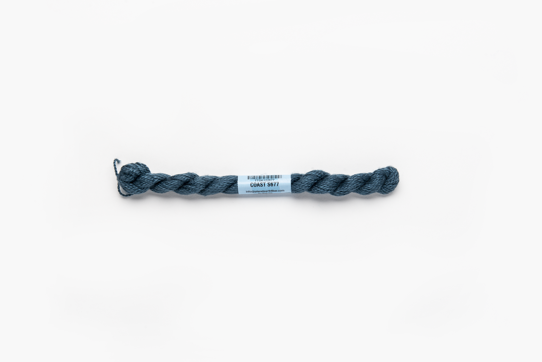 Essentials - 677 Coast — silk skein for needlepoint, 18 mesh