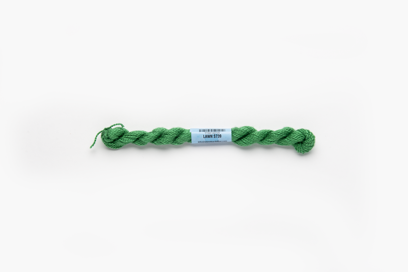 Essentials - 739 Lawn — silk skein for needlepoint, 18 mesh