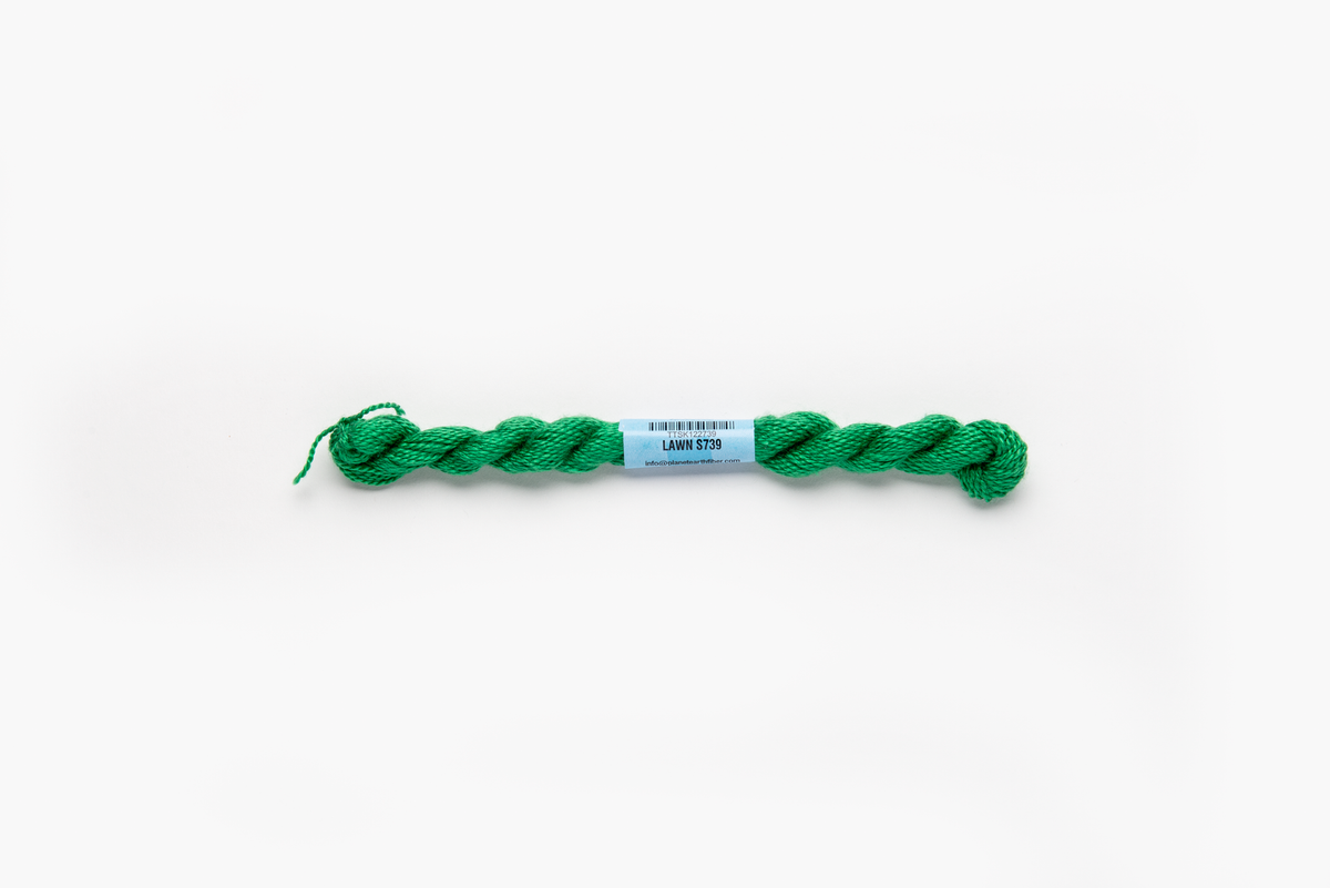 Essentials - 739 Lawn — silk skein for needlepoint, 18 mesh